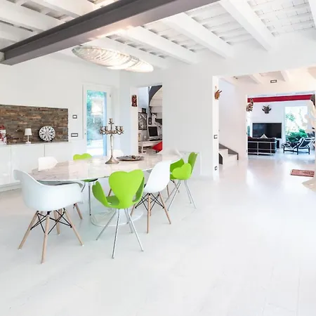 Villa Casa Cantagallo 4&4, Emma *