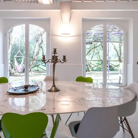 Casa Cantagallo 4&4, Emma