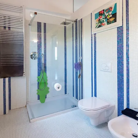 Vila Casa Cantagallo 4&4, Emma Fermo