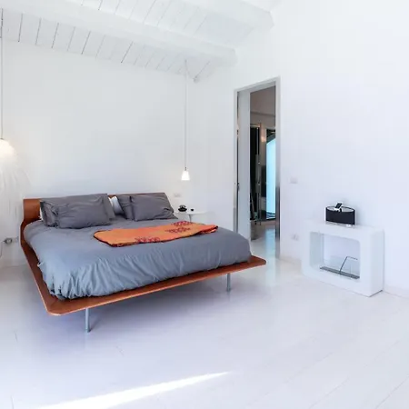 Vila Casa Cantagallo 4&4, Emma Fermo