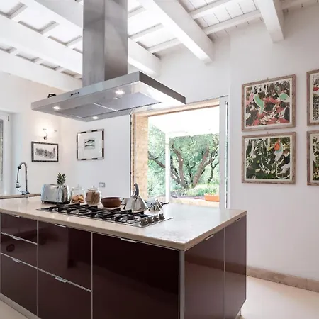 Casa Cantagallo 4&4, Emma *