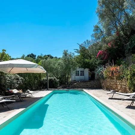 Casa Cantagallo 4&4, Emma Vila